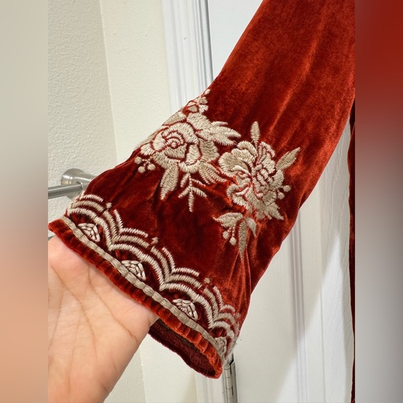 Johnny Was Velvet Embroidered Floral Boho Blouse | Rust | XS - Picture 5 of 5